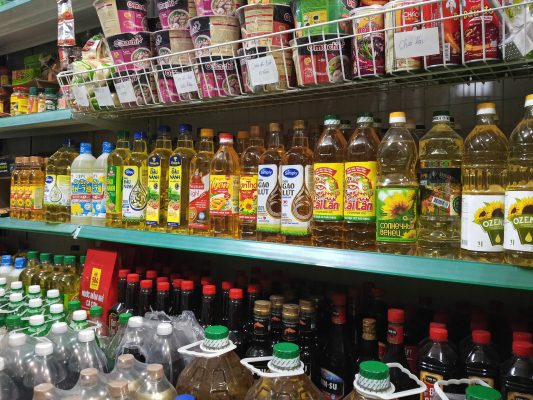 5 tiêu chí chọn dầu ăn an toàn cho gia đình